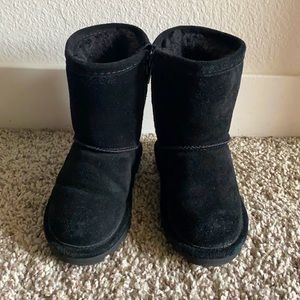 Toddler black BearPaw boots